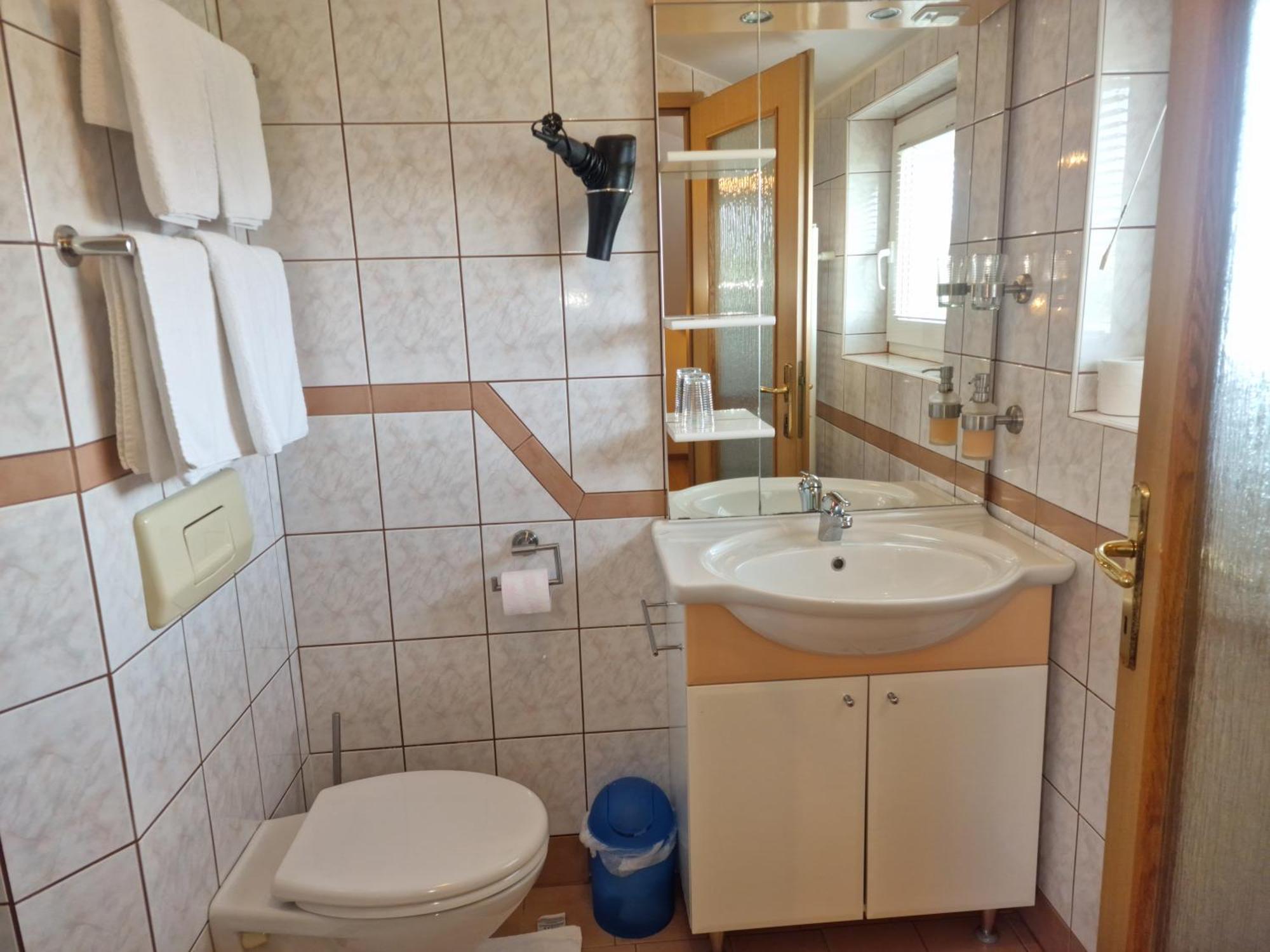 Pri Storklji Hotell Moravske-Toplice Exteriör bild